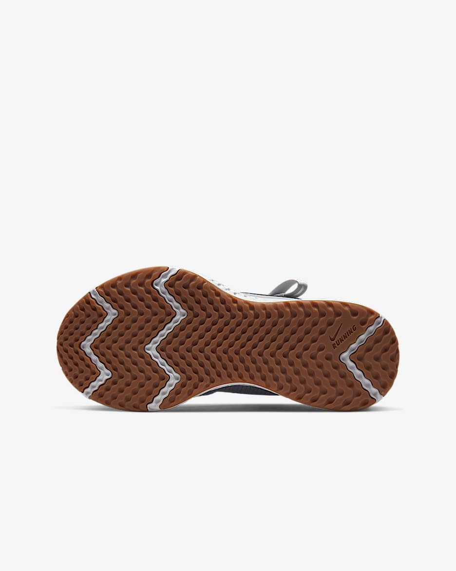 Nike revolution 5 flyease older kids' running shoe deals